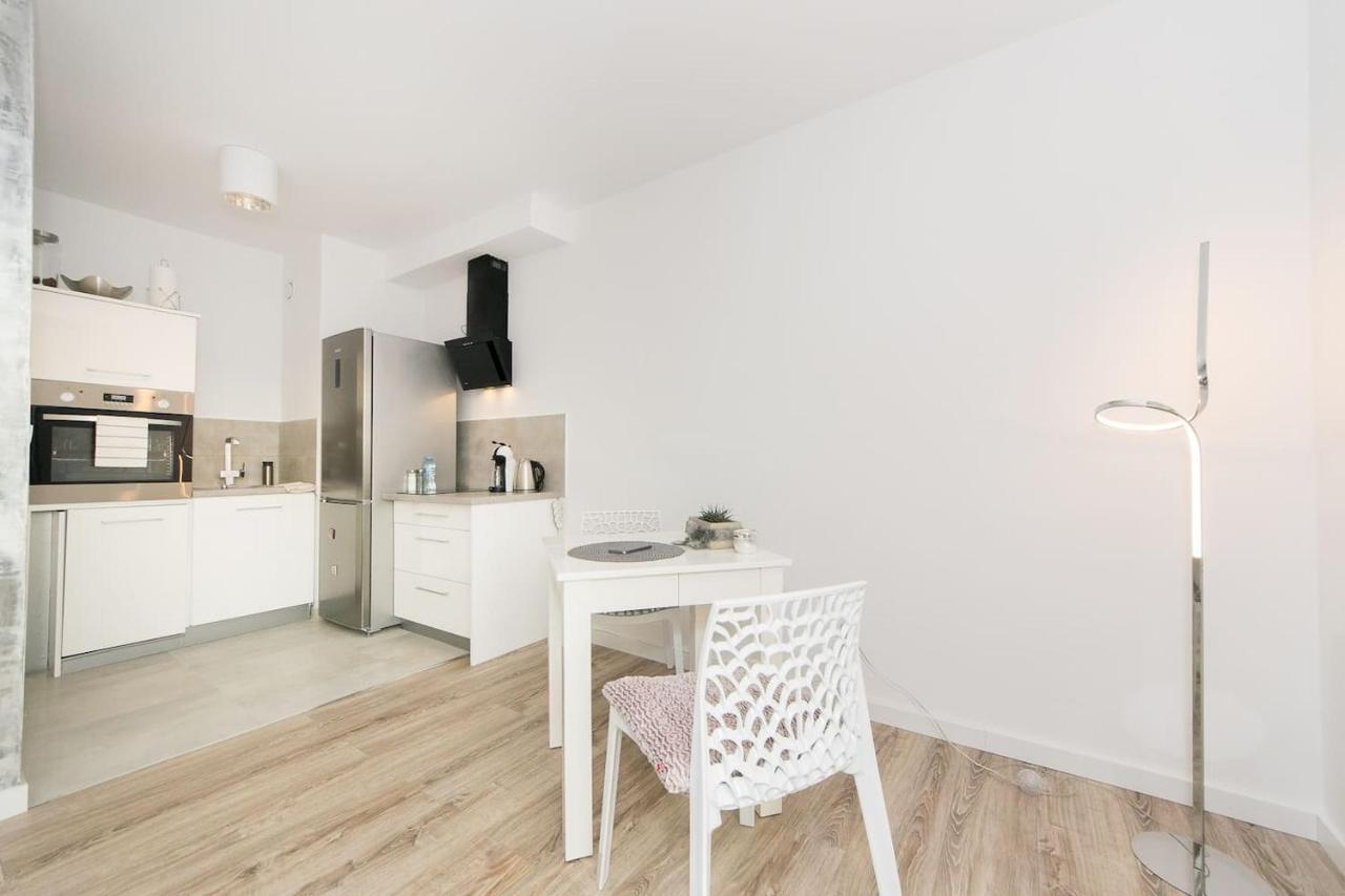 Cosy Studio With Private Garage P4You Pl Apartment Красков Екстериор снимка